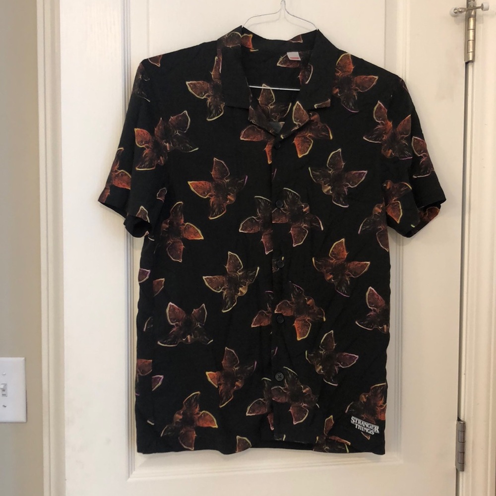 Stranger Things Button Down Shirt, 100% Viscosenw… - image 1